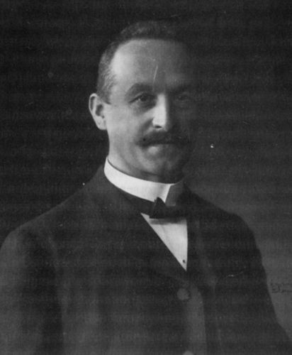 Karl Vollmoller