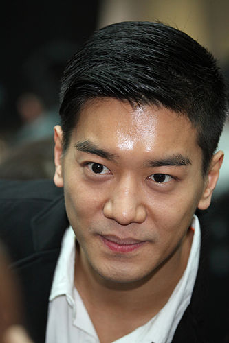 Chris Lok-yi
