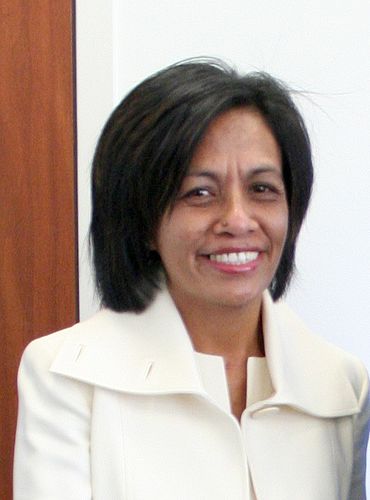 Lucia Lobato