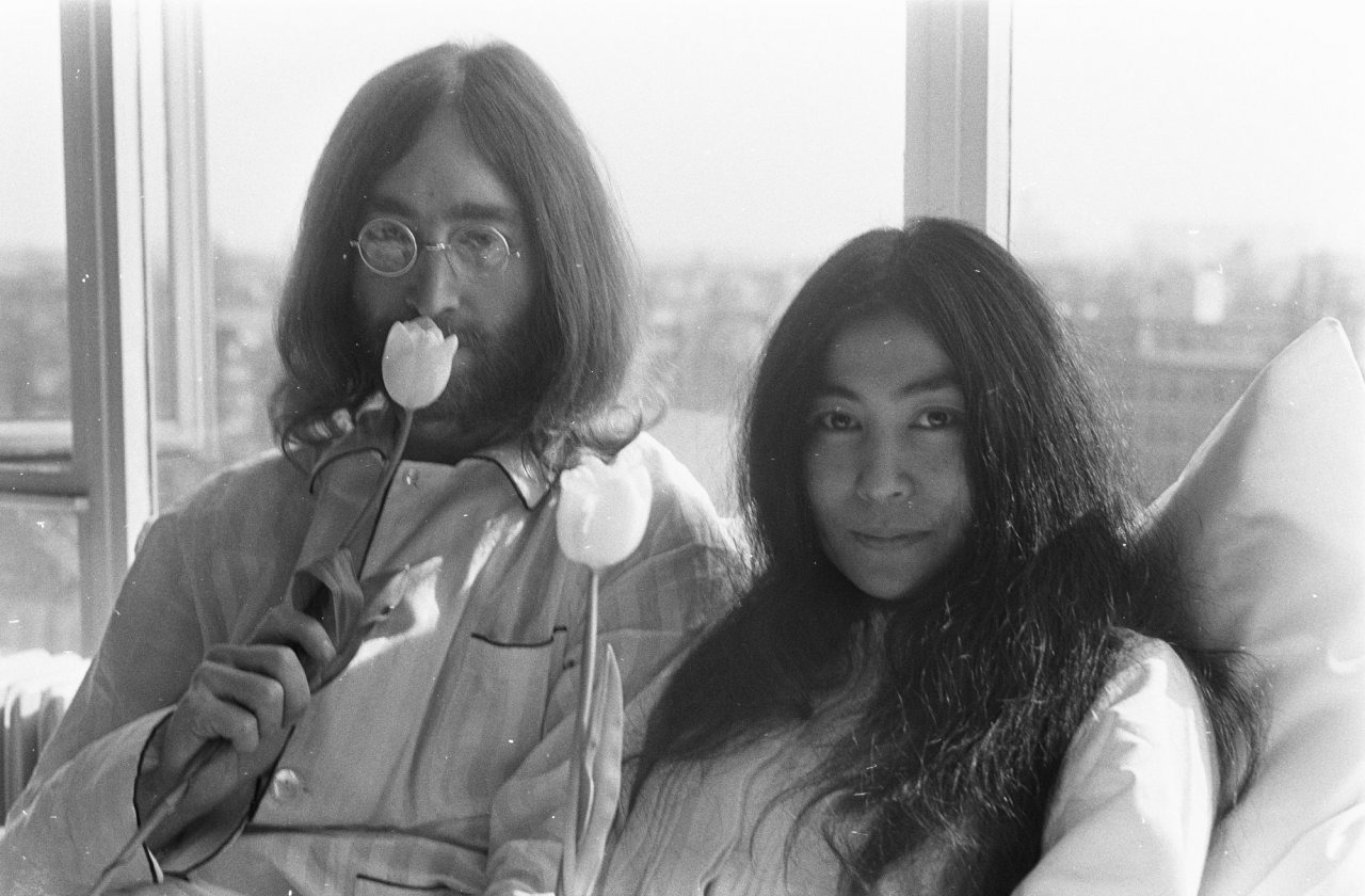 Gallery of Yoko Ono