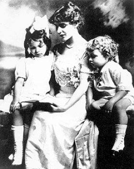 Mother: Edwina Dakin