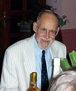 Son: Jon Winroth Broneer