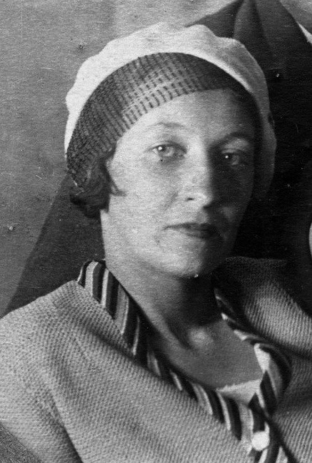 Spouse: Serafima Gustavovna Suok