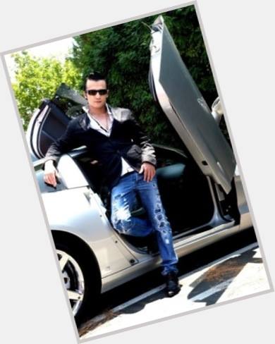 Manos Krystalis