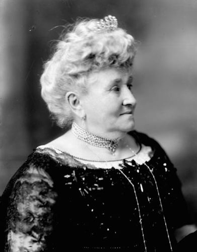 Zoe Laurier