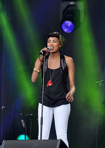 Nadia Mladjao