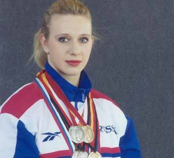 Валентина попова фото Valentina Vadimovna Popova (born September 25, 1972), Russian gymnast, weightlif
