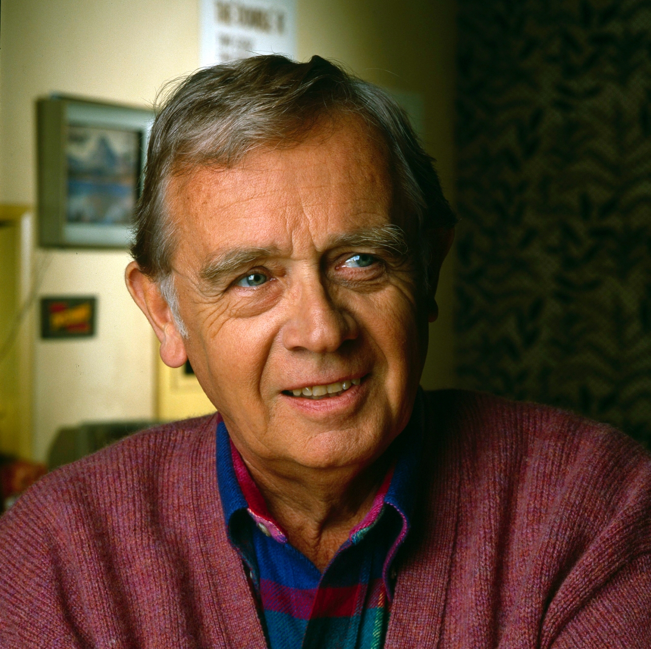 Father: Warren Frost