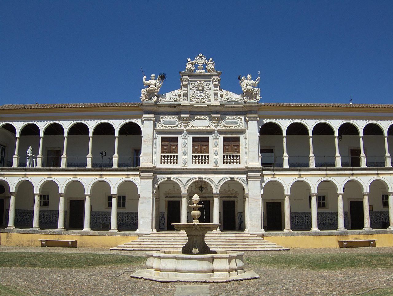 Gallery of Aleixo de Abreu
