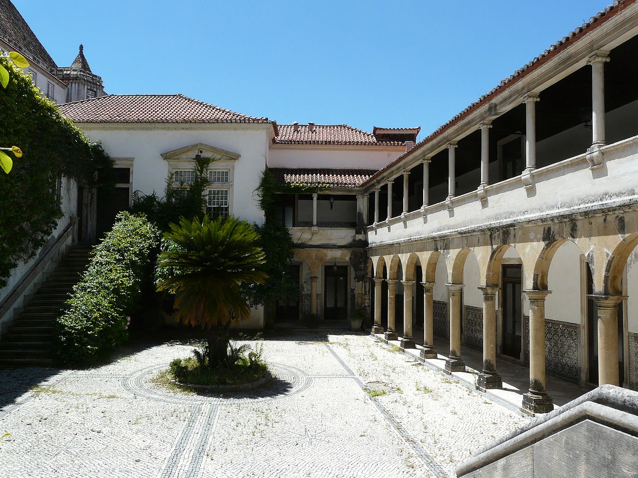 Gallery of Aleixo de Abreu