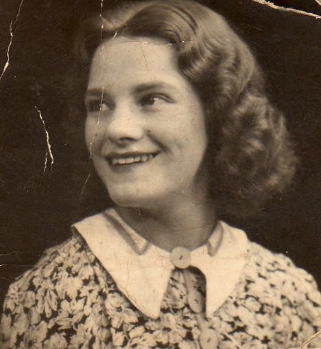 Mother: Margaret Doreen Rose (née Bartlett)