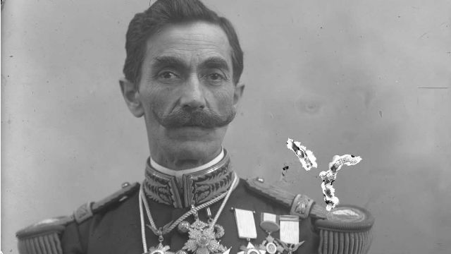 father-in-law: Manuel Mondragón