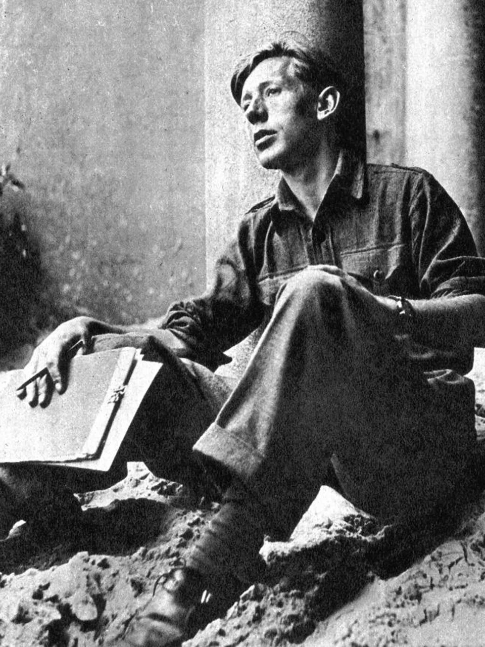 Gallery of Laurie Lee