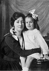 Wife: Bessie McCoy  