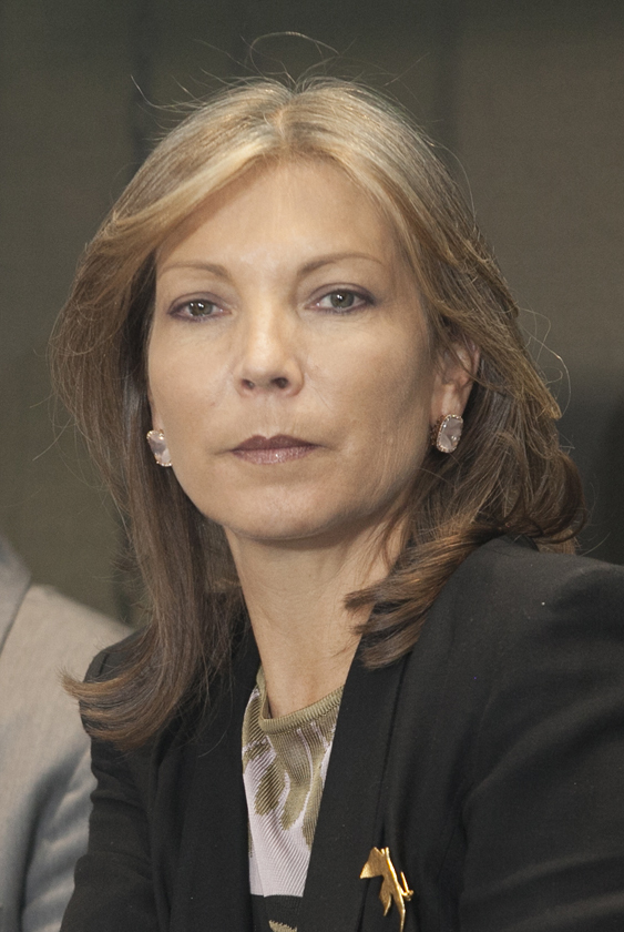 Spouse (2): María Clemencia Rodríguez Múnera