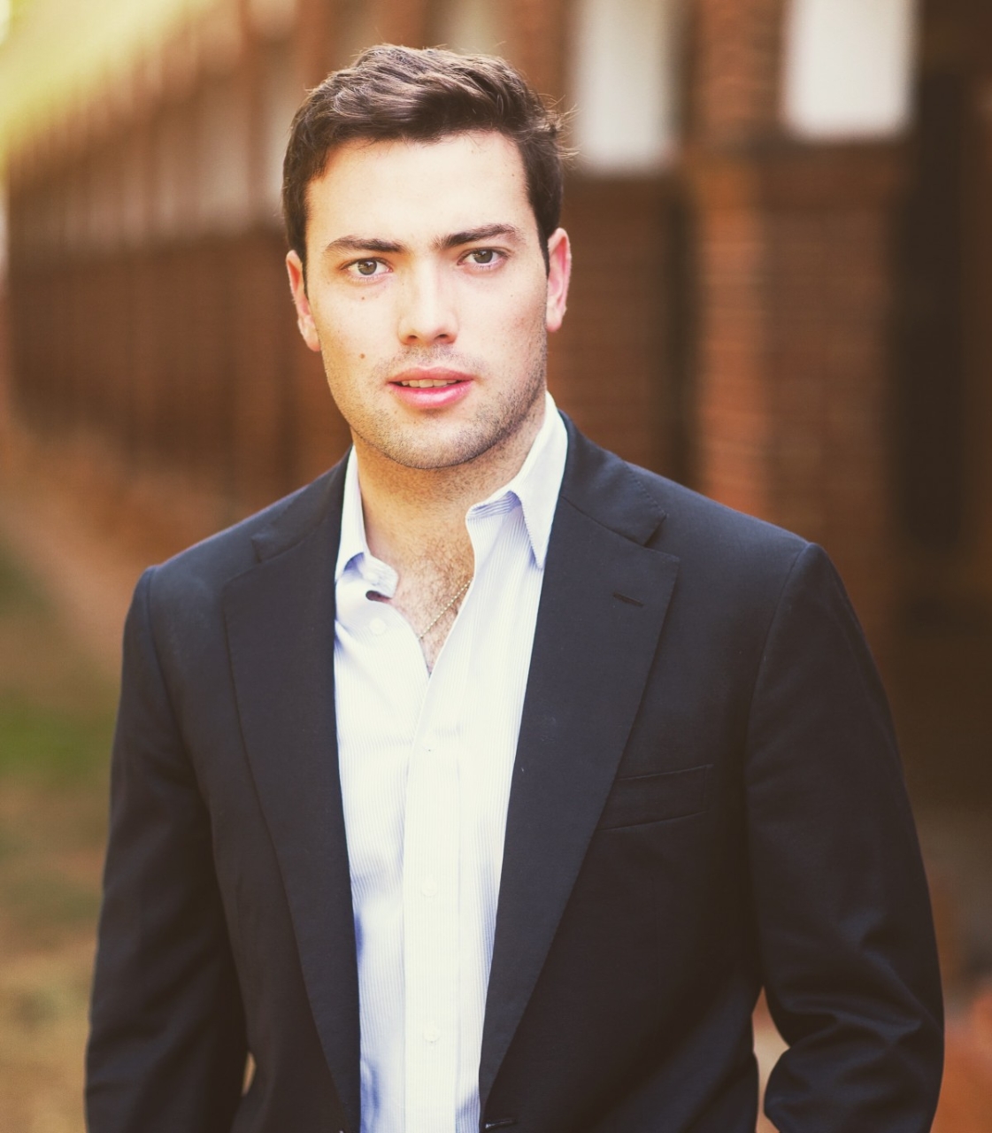 Son: Esteban Santos