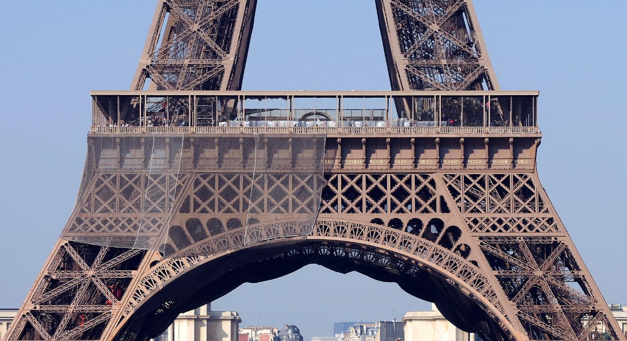 Commemoration on the Eiffel Tower