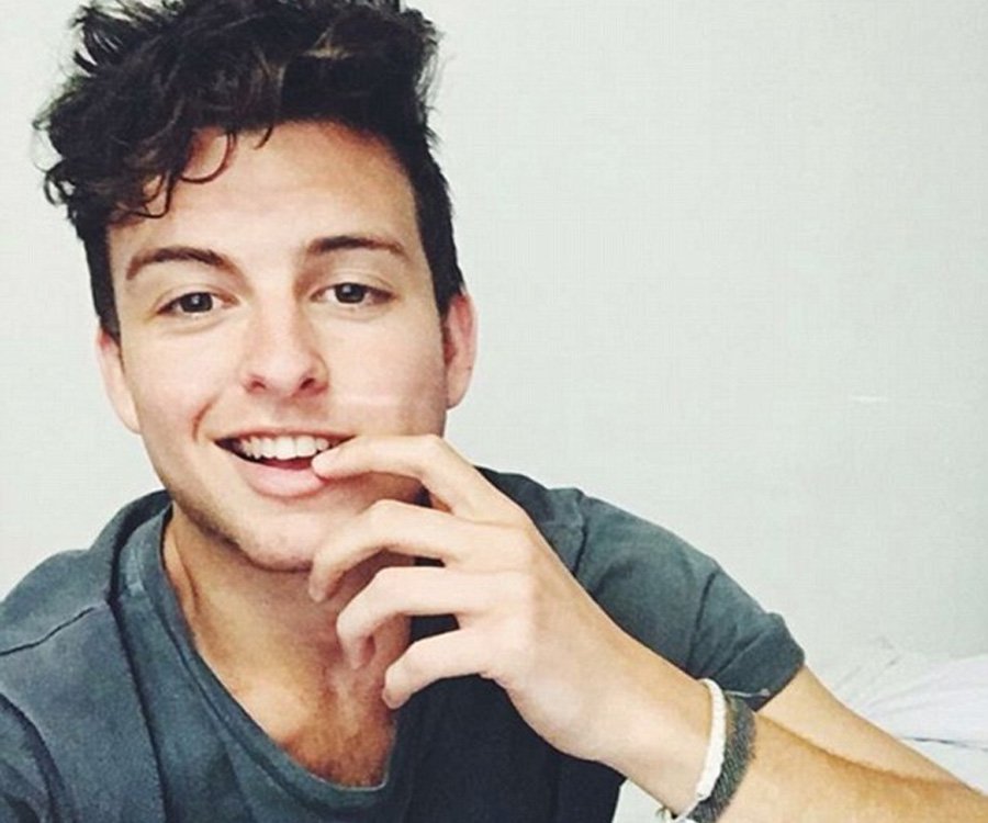 Brother: Cameron Robbie