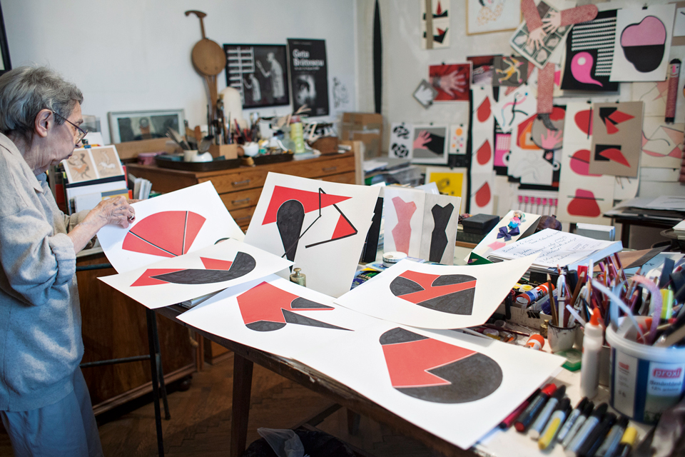 Career period of Geta Bratescu in career