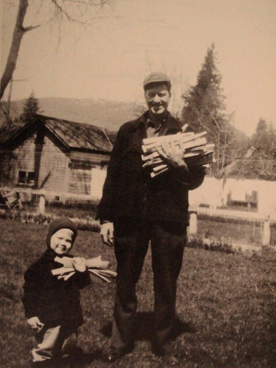 Father: Donald Walton Lynch