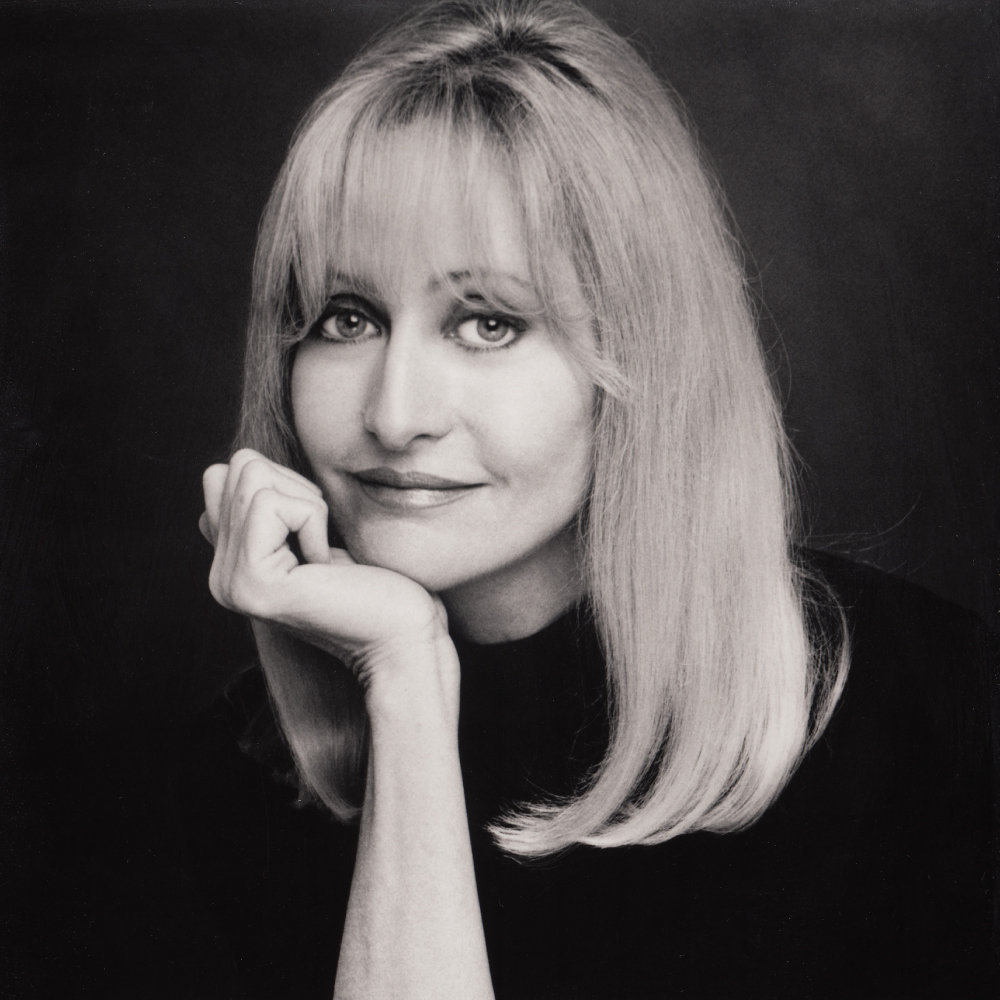 Wife: Cynthia Garris 