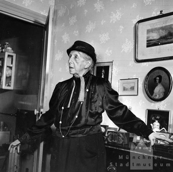 Gallery of Annette Kolb