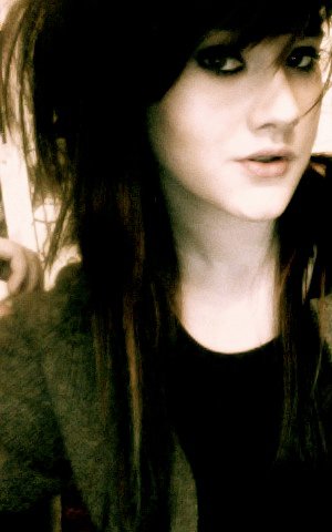 Sister: Charlotte Grint