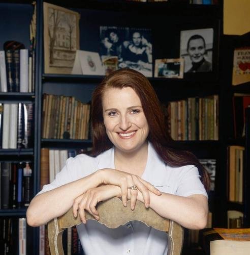 Sister: Allegra Huston