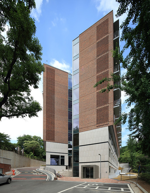 Gallery of In Kim