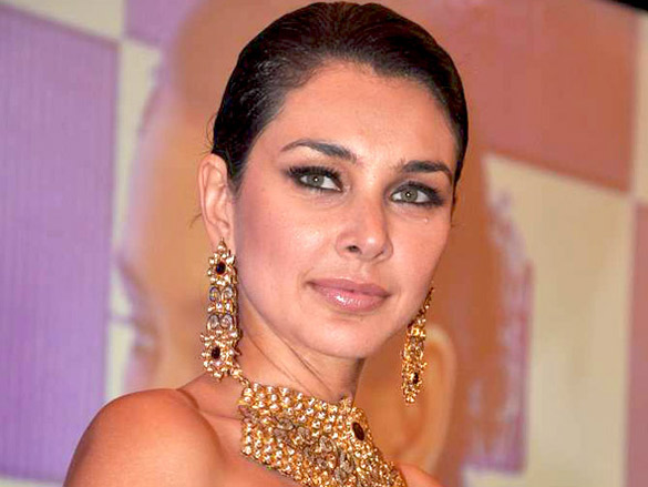 colleague: Lisa Ray