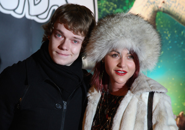 Gallery of Alfie Allen