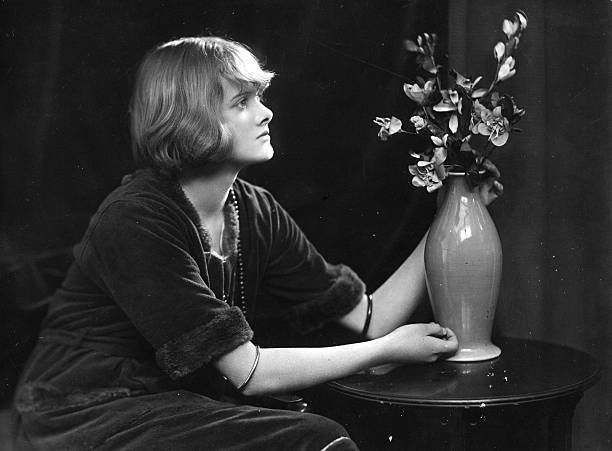 Gallery of Daphne du Maurier