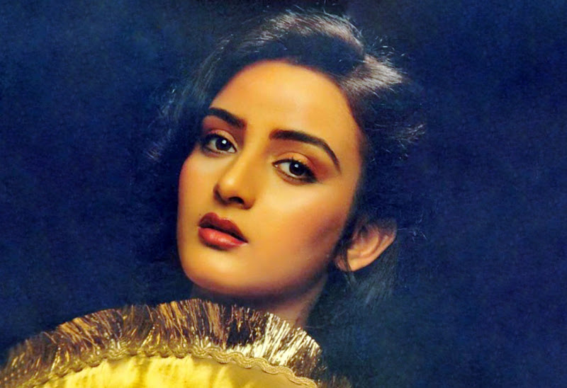 Sister: Farah Naaz