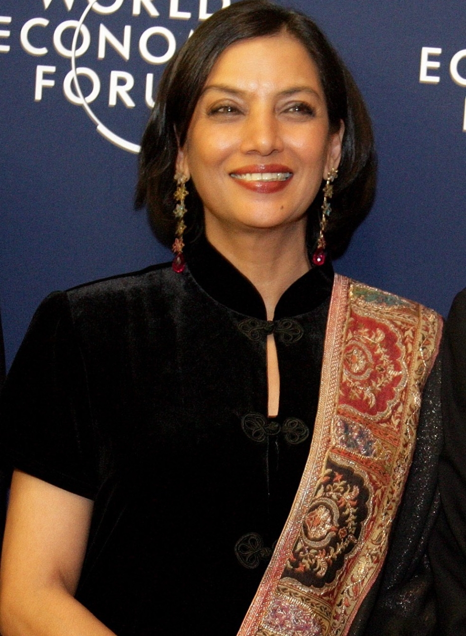 aunt: Shabana Azmi