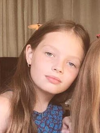 granddaughter : Harper Lockwood