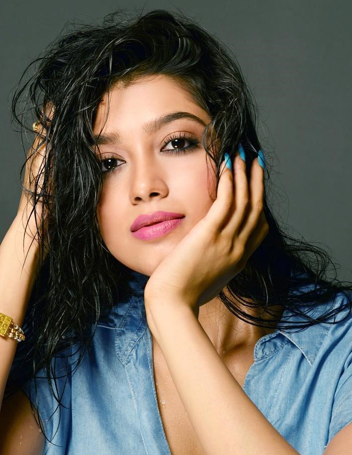 Gallery of Digangana Suryavanshi
