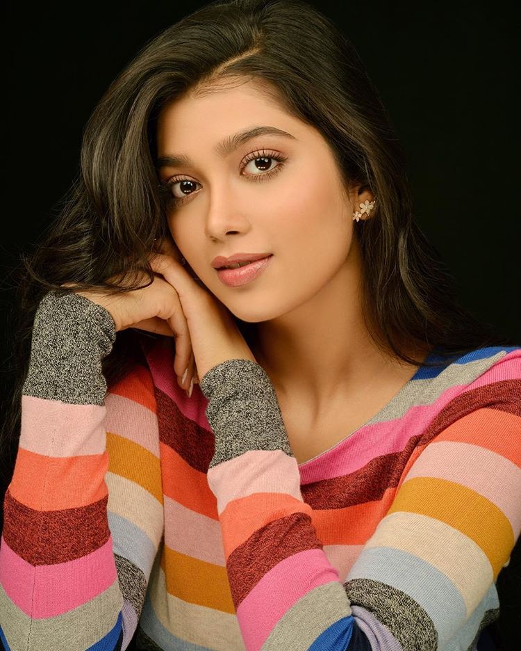 Gallery of Digangana Suryavanshi