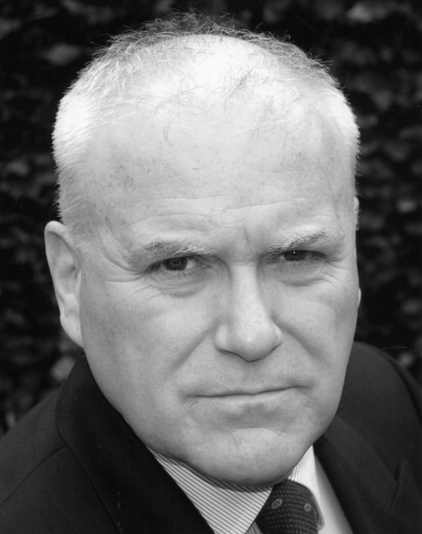 Father: Ron Donachie 