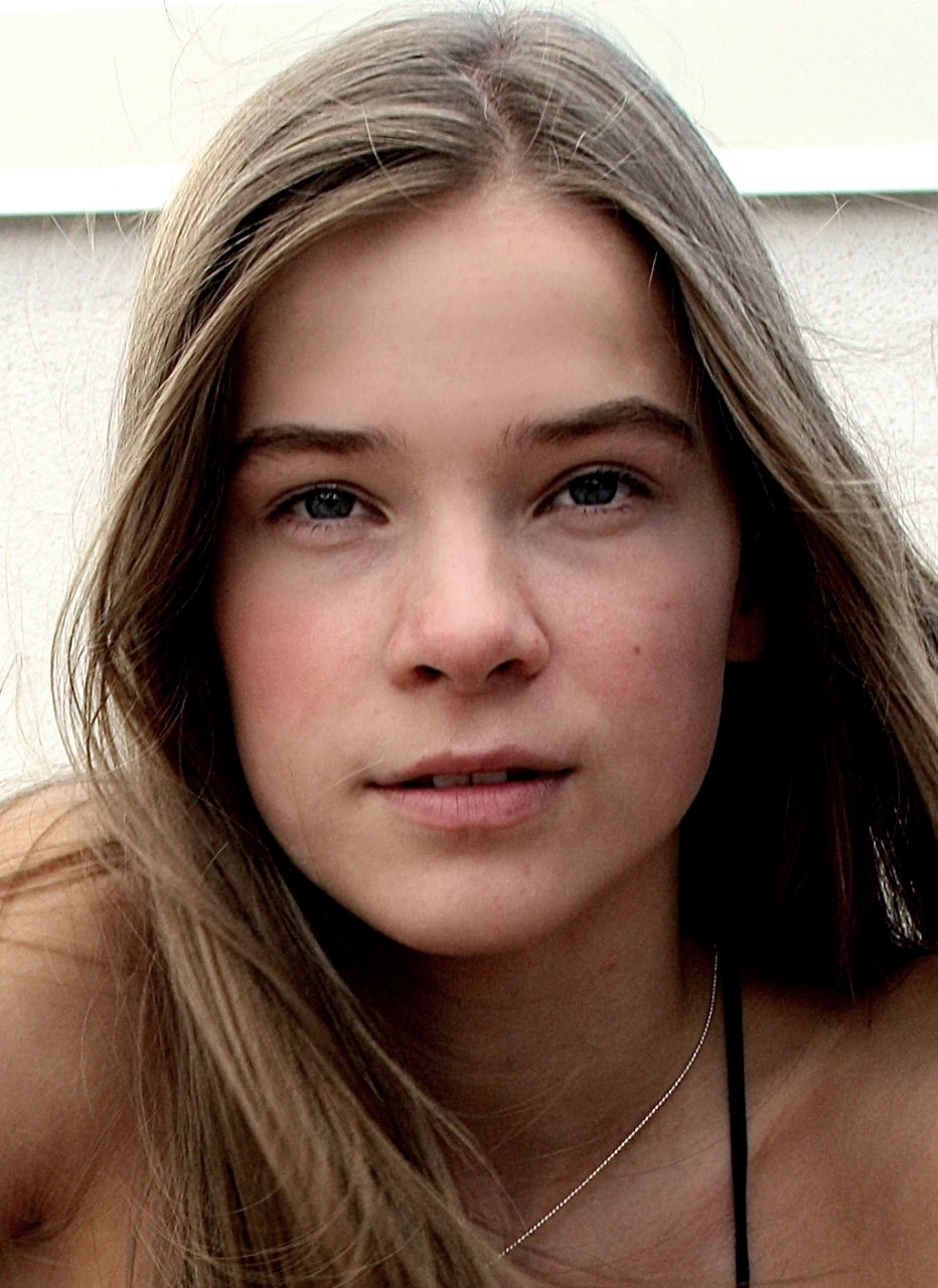 Daughter: Safina Waldau