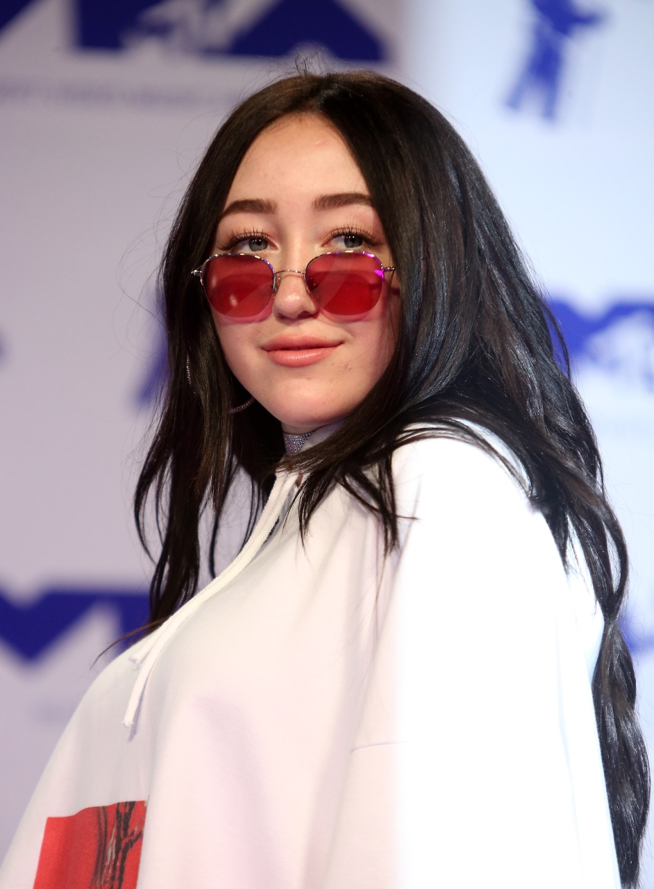 Sister: Noah Lindsay Cyrus