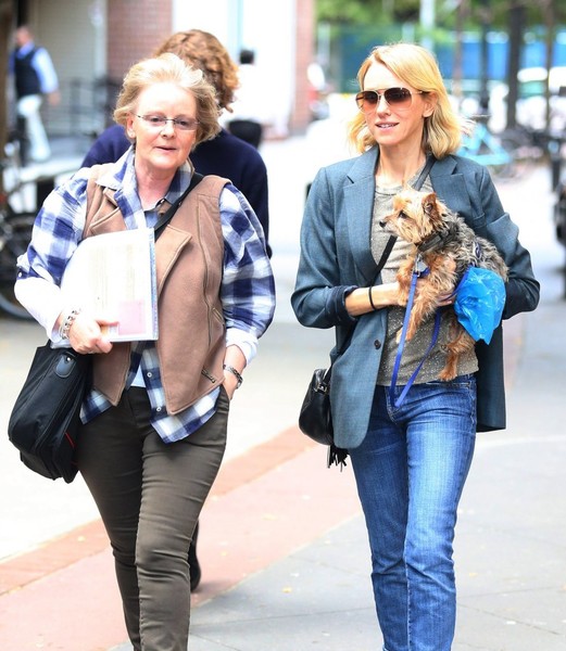 Mother: Myfanway Edwards-Roberts