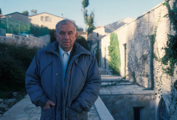 Gallery of Yehuda Amichai