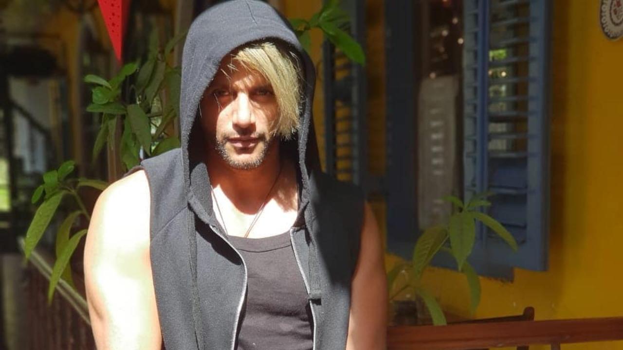 Gallery of Karanvir Bohra