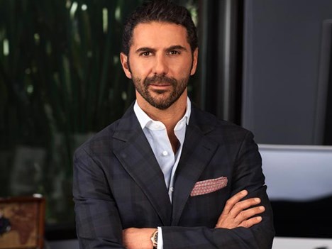 husband: José Antonio 
