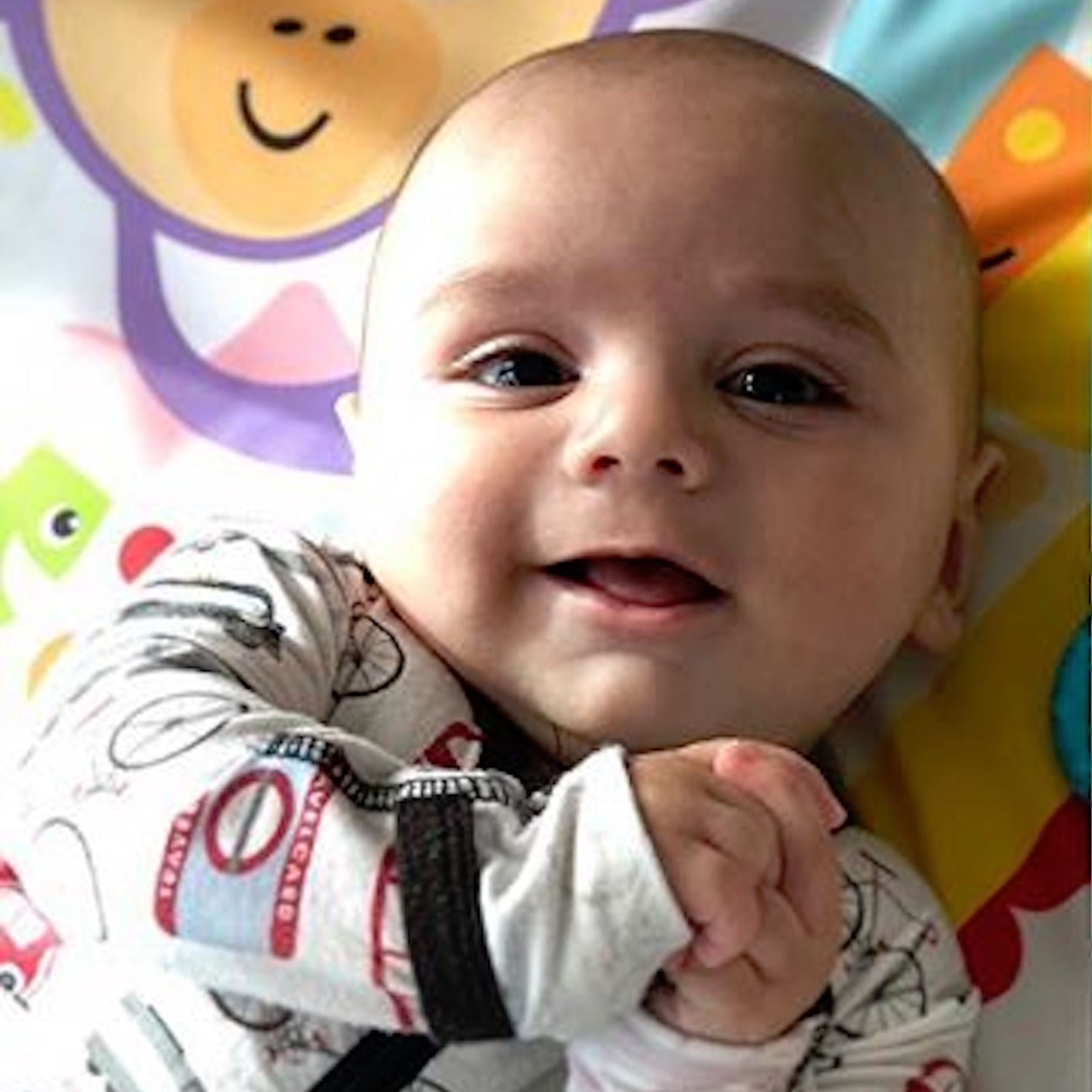 Son: Santiago Enrique Bastón
