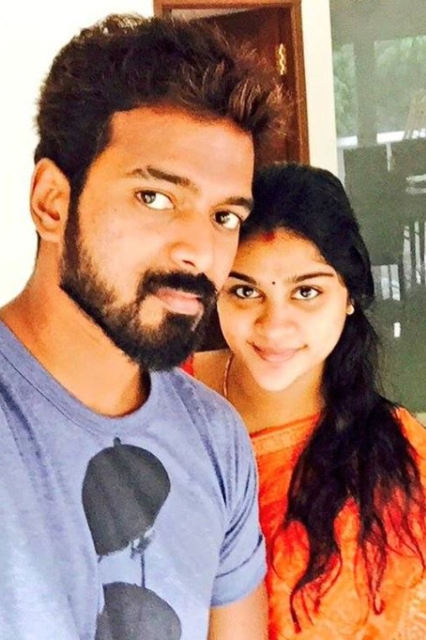 Spouse: Maanasa Hemachandran