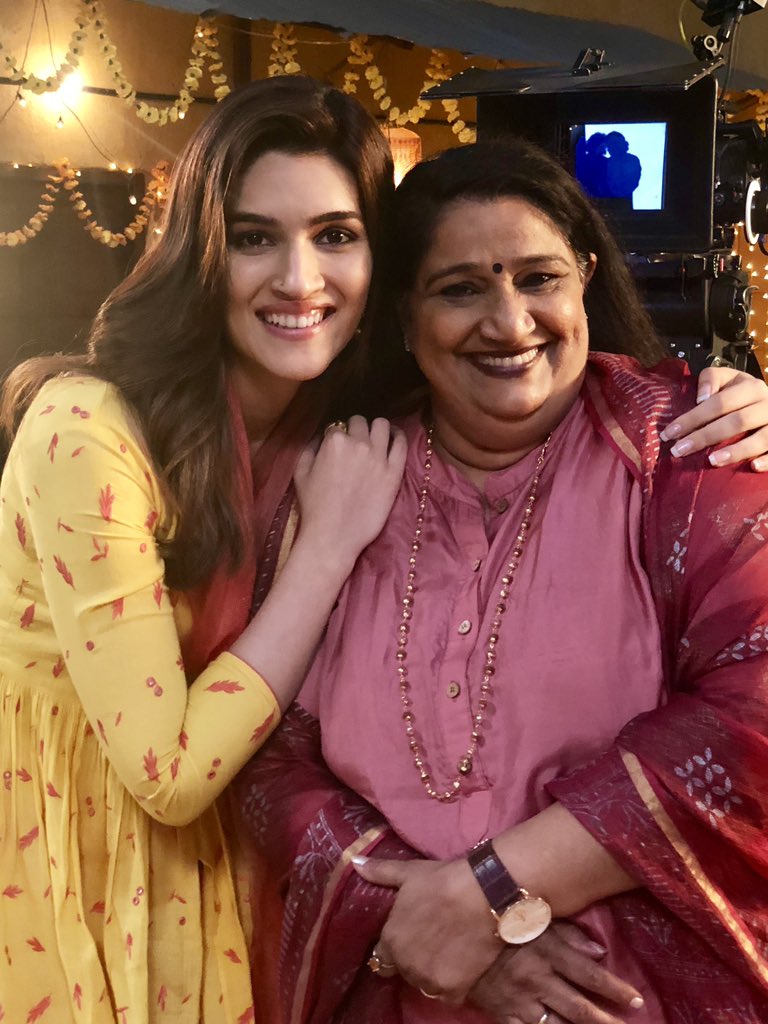 Mother: Geeta Sanon