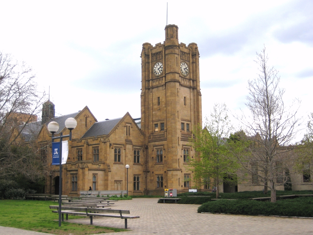 Education period of Liam Davison in University of Melbourne