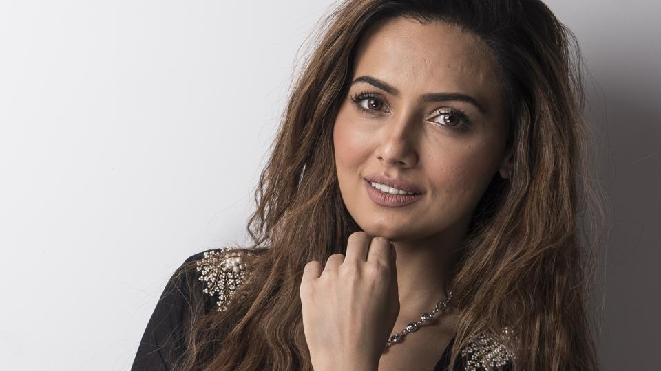 colleague: Sana Khan