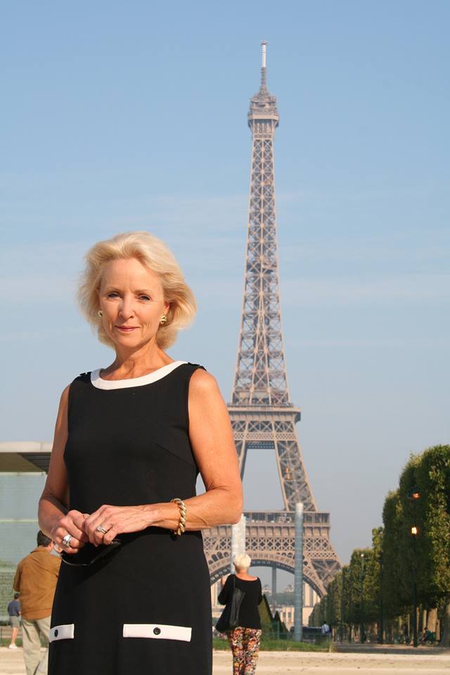 Wife: Deborah Buell